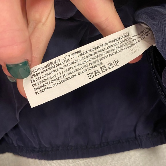 J.O.A navy blue silk crop blouse with side zip - size S - NWT - Picture 7 of 10